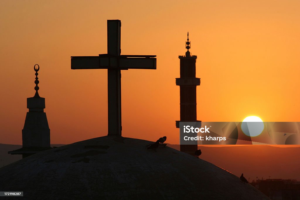 Nascer do sol egípcio com cross e crescents - Foto de stock de Cristianismo royalty-free