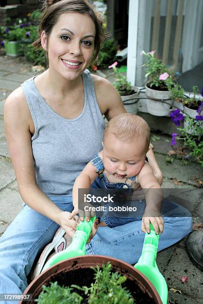 El Jardín Foto de stock y más banco de imágenes de 20-24 años - 20-24 años, 25-29 años, Actividad