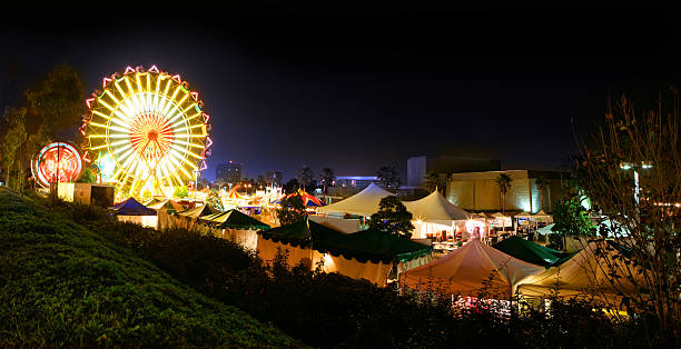 parque de diversões à noite - redondo beach imagens e fotografias de stock