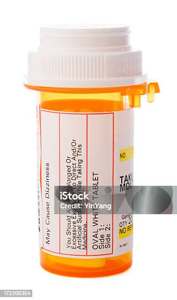 Verschreibungspflichtiges Medikament In Tablettenfläschchen Gesundheitswesen Und Arzneimittel Isoliert Auf Weiss Stockfoto und mehr Bilder von Flasche