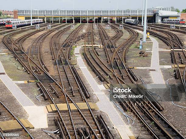 特徴電力 Depot ロンドン英国 - イングランドのストックフォトや画像を多数ご用意 - イングランド, ケーブル線, ポール