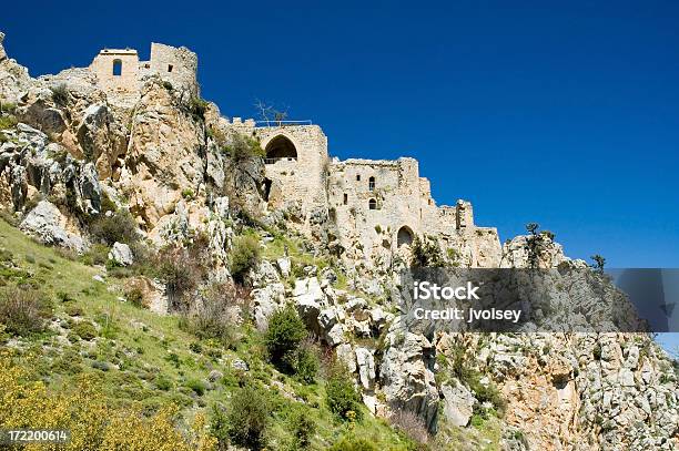 Castelo De St Hilarion - Fotografias de stock e mais imagens de Azul - Azul, Castelo, Cultura Mediterrânica