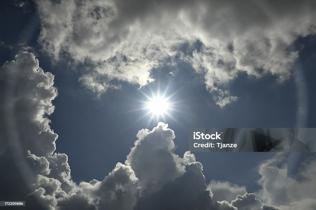 Солнце и облака - Стоковые фото Атмосфера - Понятия роялти-фри