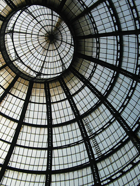 istock the middle of milan 172201025