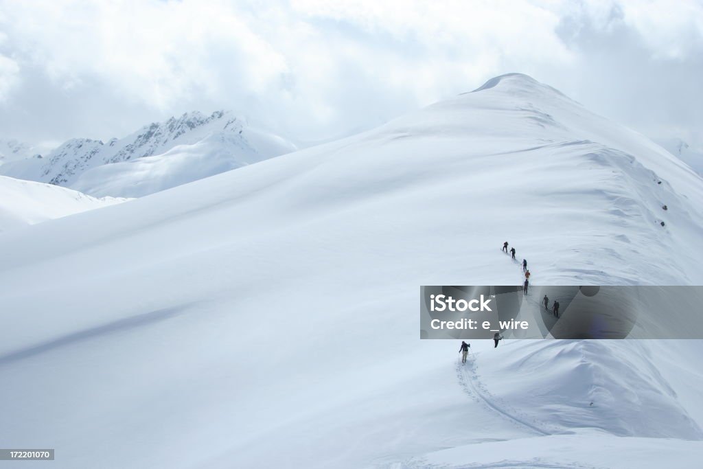 Lo sci alpinismo delle Montagne Rocciose - Foto stock royalty-free di Alpinismo