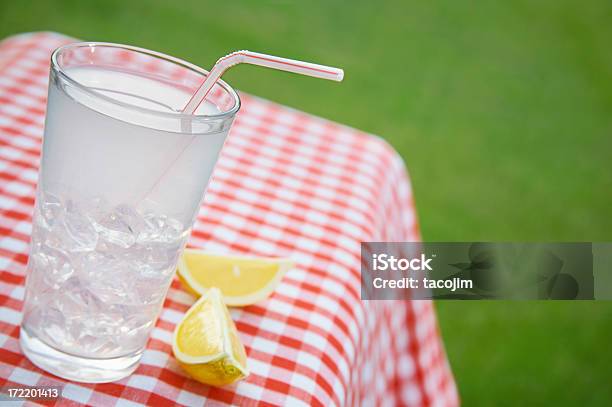Limonada Tradicional - Fotografias de stock e mais imagens de Alimentação Saudável - Alimentação Saudável, Bebida, Branco