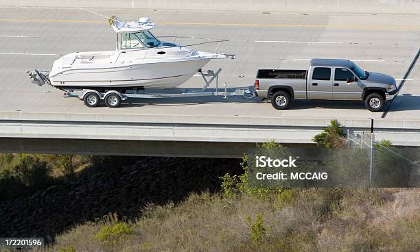 Photo libre de droit de Temps De Pêche banque d'images et plus d'images libres de droit de Transport nautique - Transport nautique, Remorquer, Pick-up