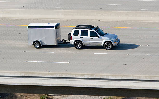 strada pronto per - vehicle trailer foto e immagini stock