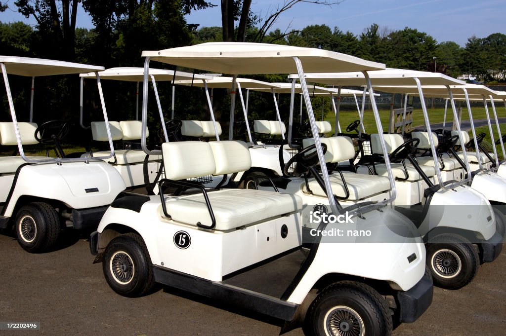 Exército de carrinhos de golfe - Foto de stock de Branco royalty-free