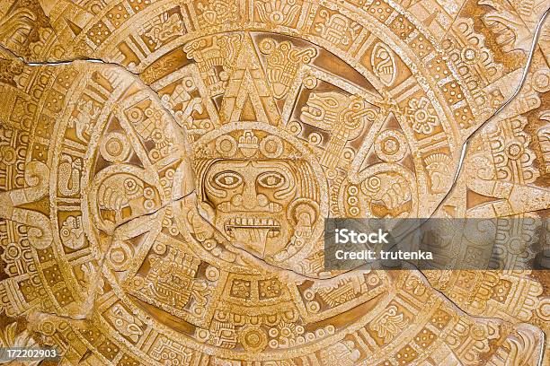 Calendario Aztec Foto de stock y más banco de imágenes de Azteca - Azteca, Calendario, Piedra - Material de construcción