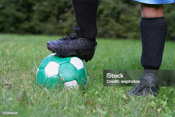 Tiempo De Fútbol Foto de stock y más banco de imágenes de Aire libre - Aire libre, Alerta, Botas de fútbol