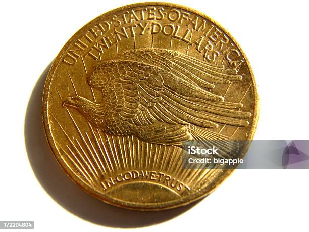 20 Канадки Долларовое Золотых Монет С Летающий Орел — стоковые фотографии и другие картинки Монета