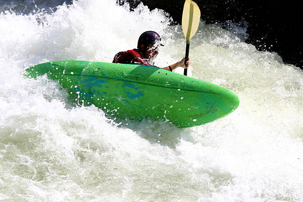 그린 - white water atlanta kayak rapid kayaking 뉴스 사진 이미지