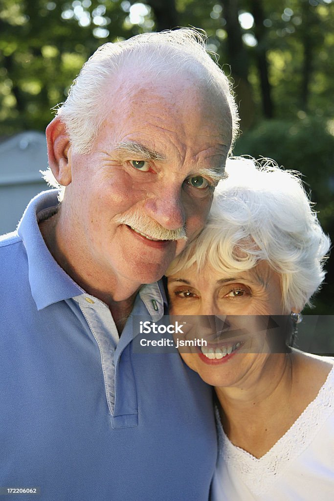 Sonrisas Senior - Foto de stock de 60-69 años libre de derechos