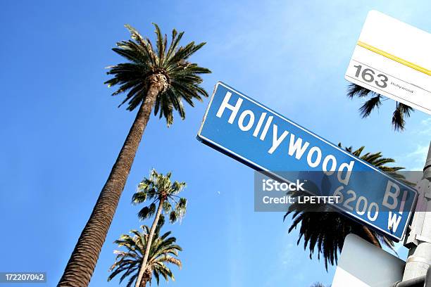 Foto de Hollywood Road Placa Com Palmeiras Ao Fundo e mais fotos de stock de Placa de Hollywood - Placa de Hollywood, Azul, Beverly Hills