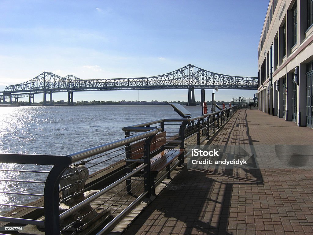 Suis sur la Nouvelle-Orléans avec vue sur le Riverwalk, 3 - Photo de Brique libre de droits
