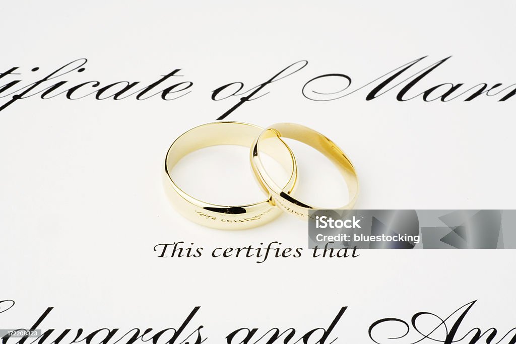 Certidão de Casamento e Alianças de casamento - Royalty-free Amor Foto de stock