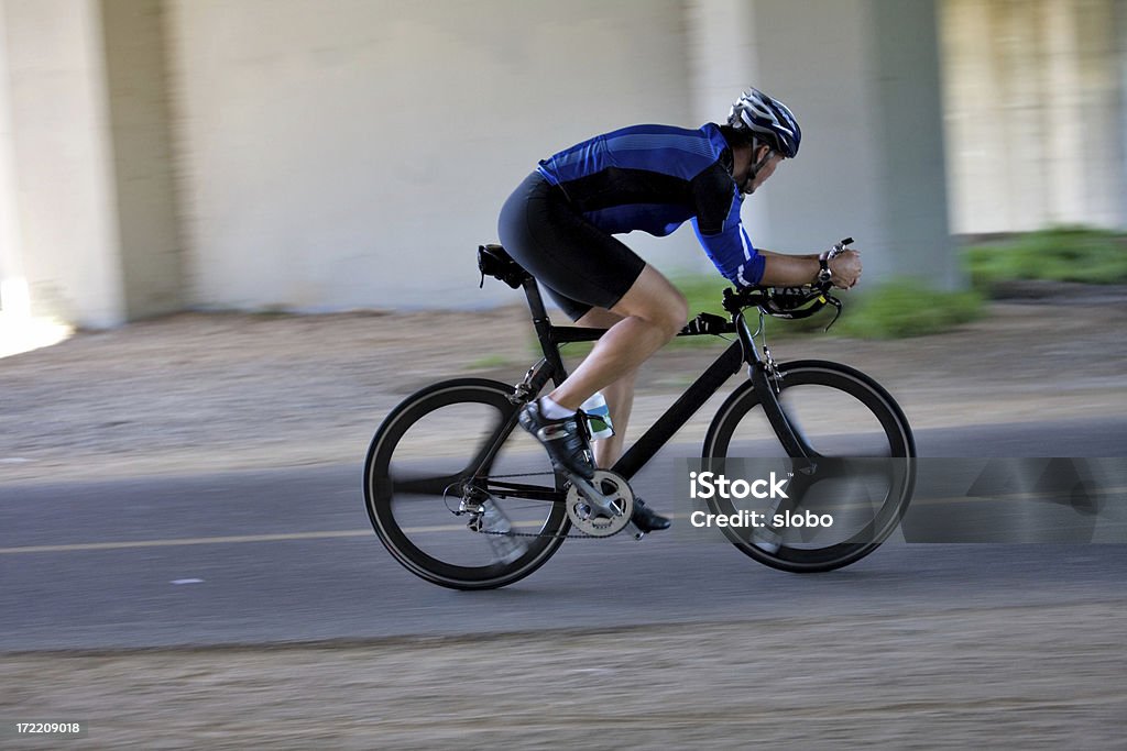 Bicicletta in movimento - Foto stock royalty-free di Ambientazione esterna