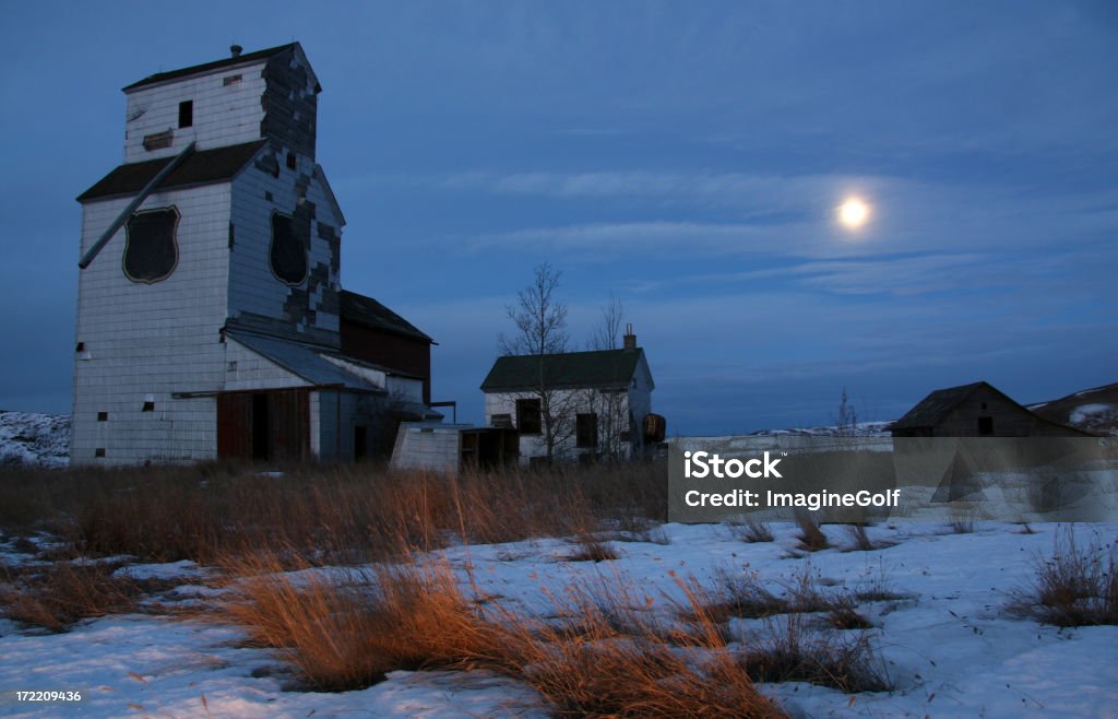 Esqueceu Prairie cidade - Foto de stock de Inverno royalty-free