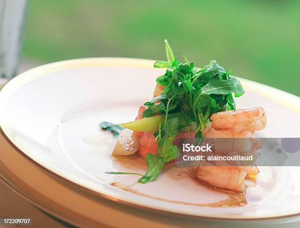 Marinado Prawns E Salada De Frutas Frescas - Fotografias de stock e mais imagens de Alimentação Saudável - Alimentação Saudável, Camarão - Marisco, Comida