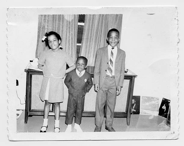 vintage siblings - afrikaanse etniciteit fotos stockfoto's en -beelden