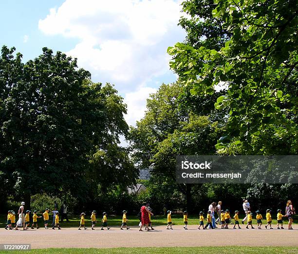 Gelbeshirts Stockfoto und mehr Bilder von Baum - Baum, Blatt - Pflanzenbestandteile, Erwachsene Person