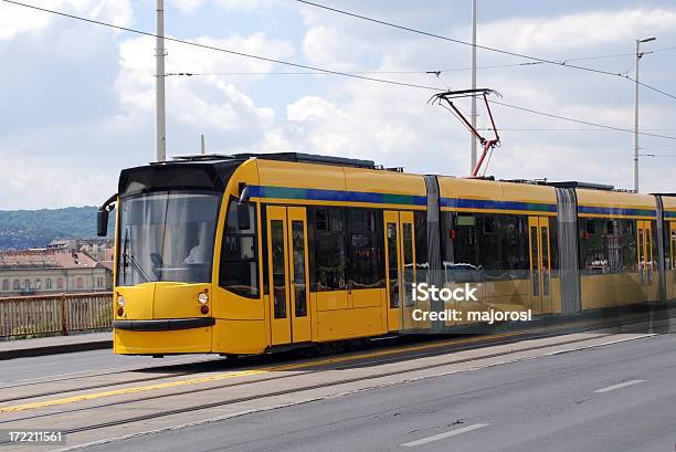 Moderne Straßenbahn Stockfoto und mehr Bilder von Bahngleis - Bahngleis, Budapest, Eisenbahn