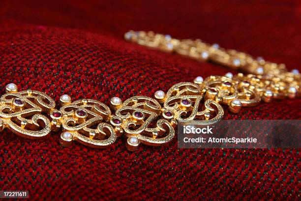 Pinceladas Jewels - Fotografias de stock e mais imagens de Beleza - Beleza, Colar, Dourado - Cores