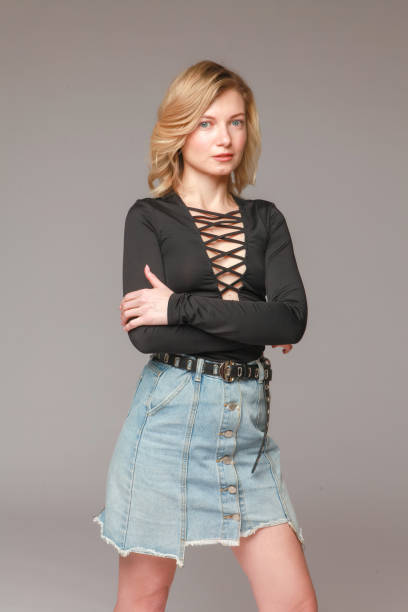 istock Beautiful blonde in the studio. 1722116229