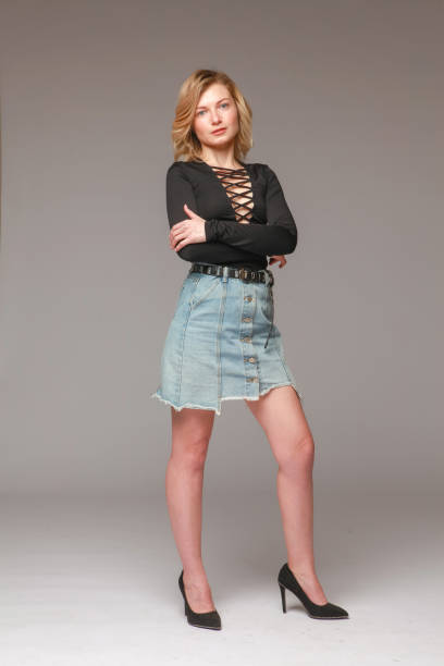 istock Beautiful blonde in the studio. 1722116262