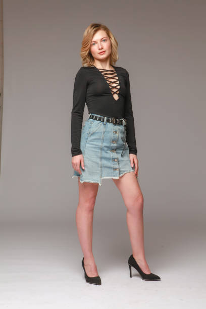 istock Beautiful blonde in the studio. 1722116266