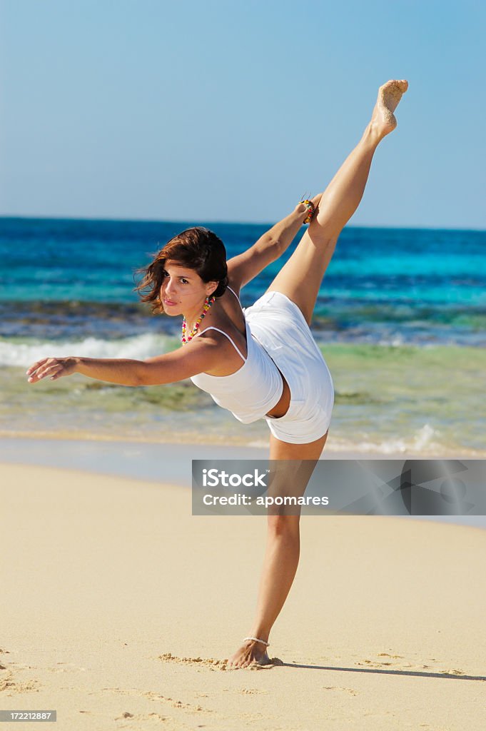 Esercizi di Stretching - Foto stock royalty-free di Abbigliamento sportivo