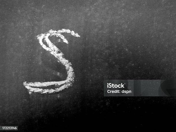 Alfabetoschalk Foto de stock y más banco de imágenes de Carta - Documento - Carta - Documento, Educación, Escribir