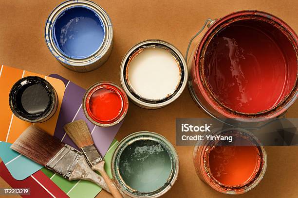 Paint Cans For Домой Украшающий И Улучшение Кисти Color Swatches — стоковые фотографии и другие картинки Краска