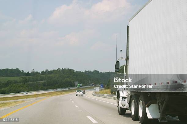 Camion Sullautostrada - Fotografie stock e altre immagini di Consiglio - Consiglio, TIR, Affari