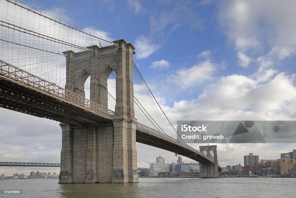 Brooklyn Bridge w Manhattan - Zbiór zdjęć royalty-free (Brooklyn - Nowy Jork)