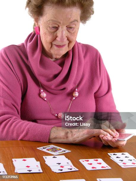 Jogo Solitário - Fotografias de stock e mais imagens de Terceira idade - Terceira idade, Brincar, Carta de Baralho