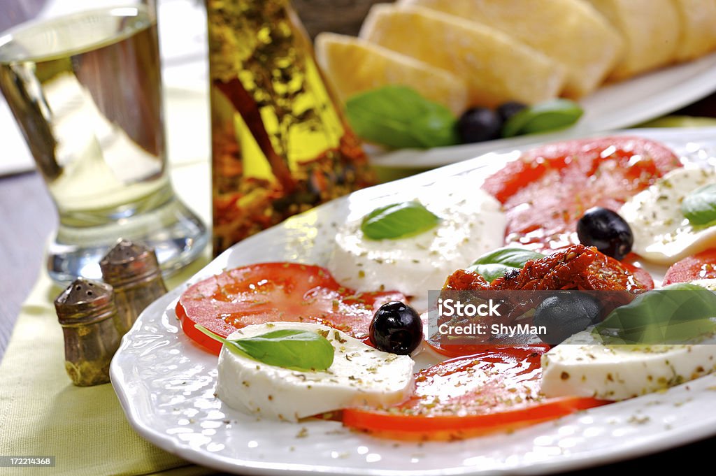 Salada Caprese - Foto de stock de Alimentação Saudável royalty-free