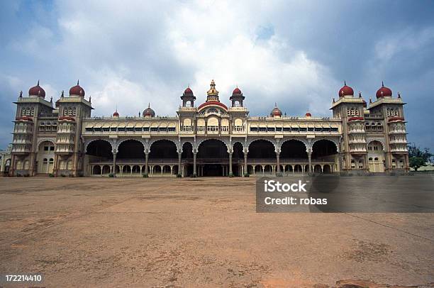 Foto de Maharadja O Palácio De Mysore Índia e mais fotos de stock de Majestoso - Majestoso, Mysore, Arquitetura