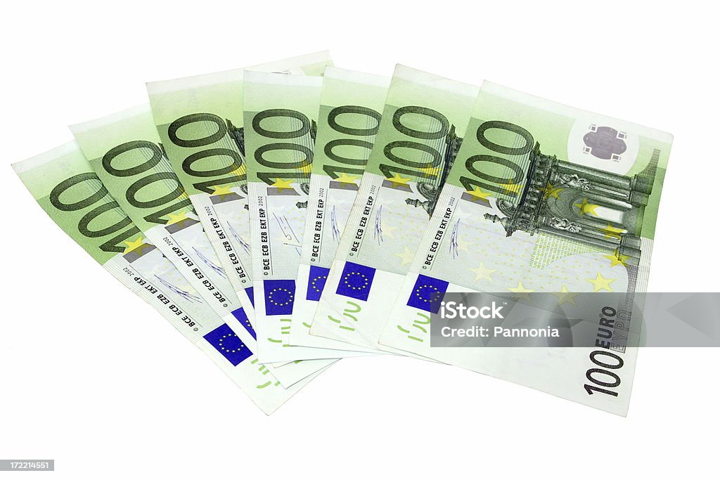 Euro 100's na białym tle - Zbiór zdjęć royalty-free (Banknot 100 euro)