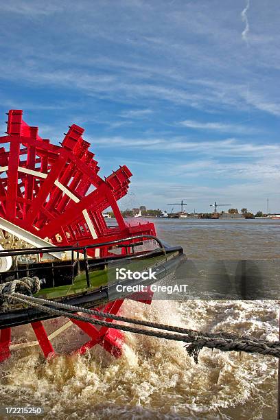 Rema Roda 2 - Fotografias de stock e mais imagens de Rio Mississipi - Rio Mississipi, Atracado, Chapinhar