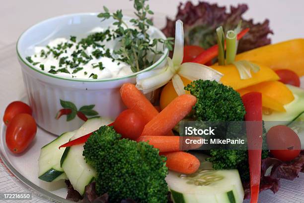野菜 Dip 03 - ミニ野菜のストックフォトや画像を多数ご用意 - ミニ野菜, アイスバーグレタス, カットアウト