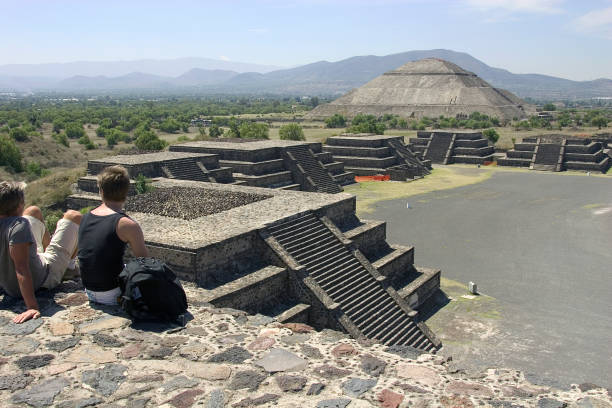 istock tourist in teotihuacan 172216680