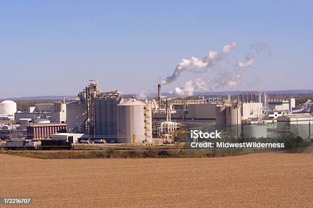 Biorrefinería Foto de stock y más banco de imágenes de Bebida alcohólica - Bebida alcohólica, Haba de Soja, Planta química