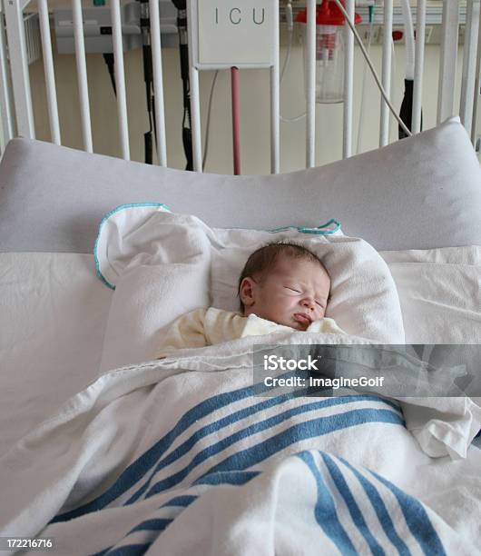 Baby Auf Icu Stockfoto und mehr Bilder von Meningitis - Meningitis, Hepatitis, Baby