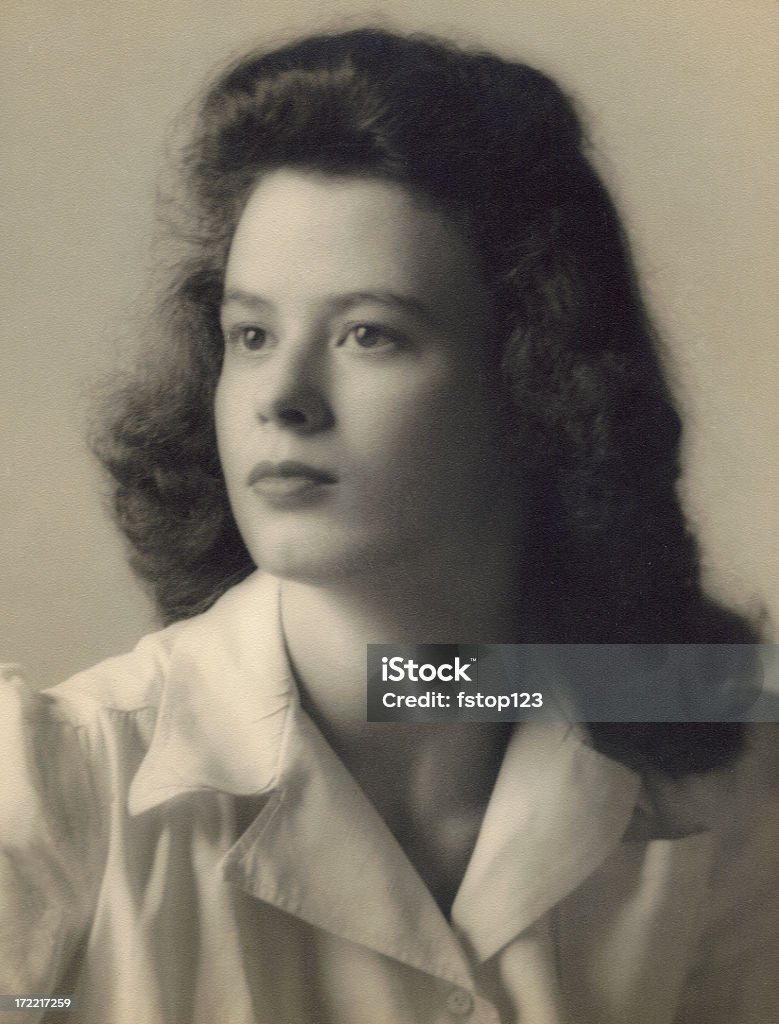 1940 er Porträt einer schönen jungen Frau - Lizenzfrei Retrostil Stock-Foto