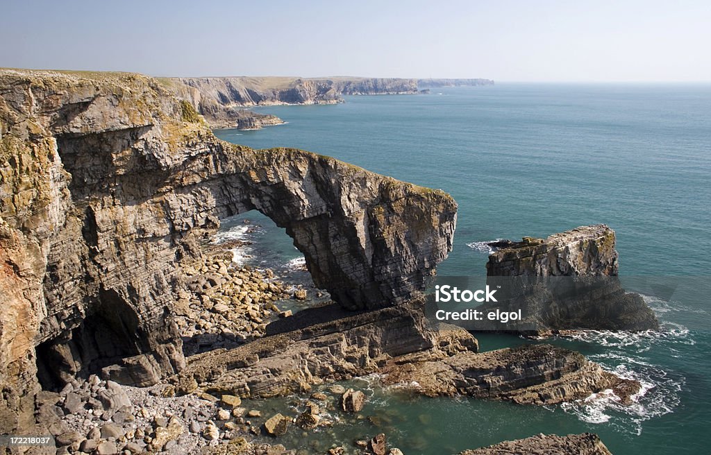 Penedo Rock, Pembrokeshire - Foto de stock de Arco natural royalty-free