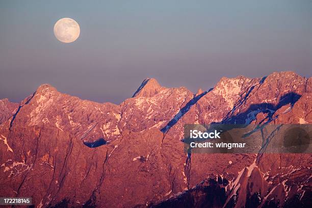 Лунный Восход — стоковые фотографии и другие картинки Луна - Луна, Время, Австрия