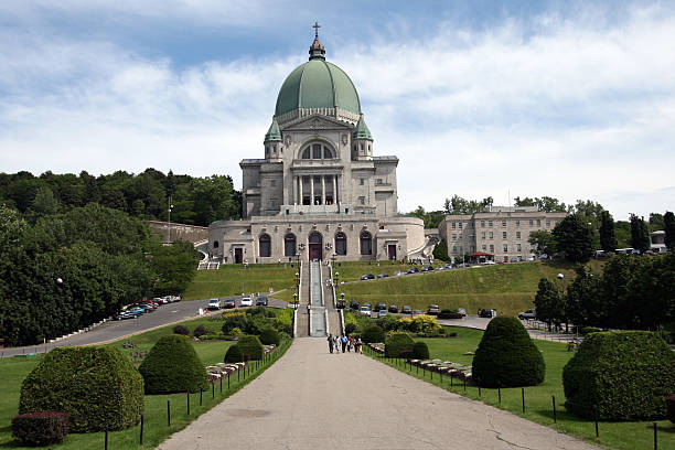 st joseph oratorio in estate, montreal, quebec - st joseph oratory foto e immagini stock