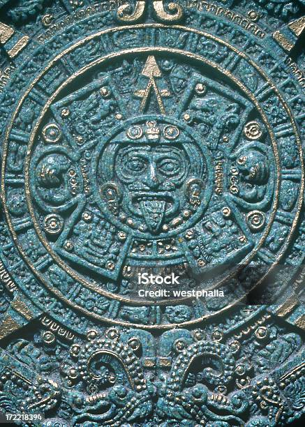 Calendario Aztec Foto de stock y más banco de imágenes de Azteca - Azteca, Dorado - Color, Calendario